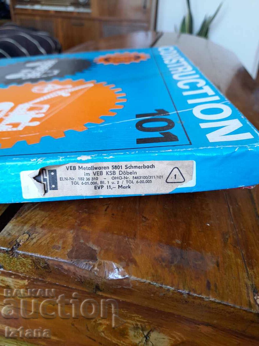 Old metal constructor Construction 101 with price 90.00 BGN | € 46.02