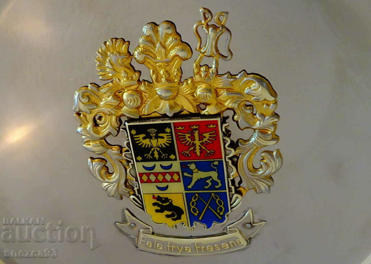 Silver-plated plateau with gilded coat of arms, markings. with price 49.00 BGN | € 25.05 Silver-plated plateau with gilded coat of arms, markings. with price 49.00 BGN | € 25.05