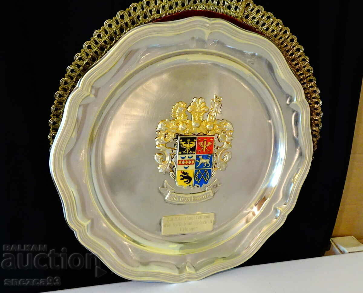 Silver-plated plateau with gilded coat of arms, markings. - 7 Silver-plated plateau with gilded coat of arms, markings. - 7