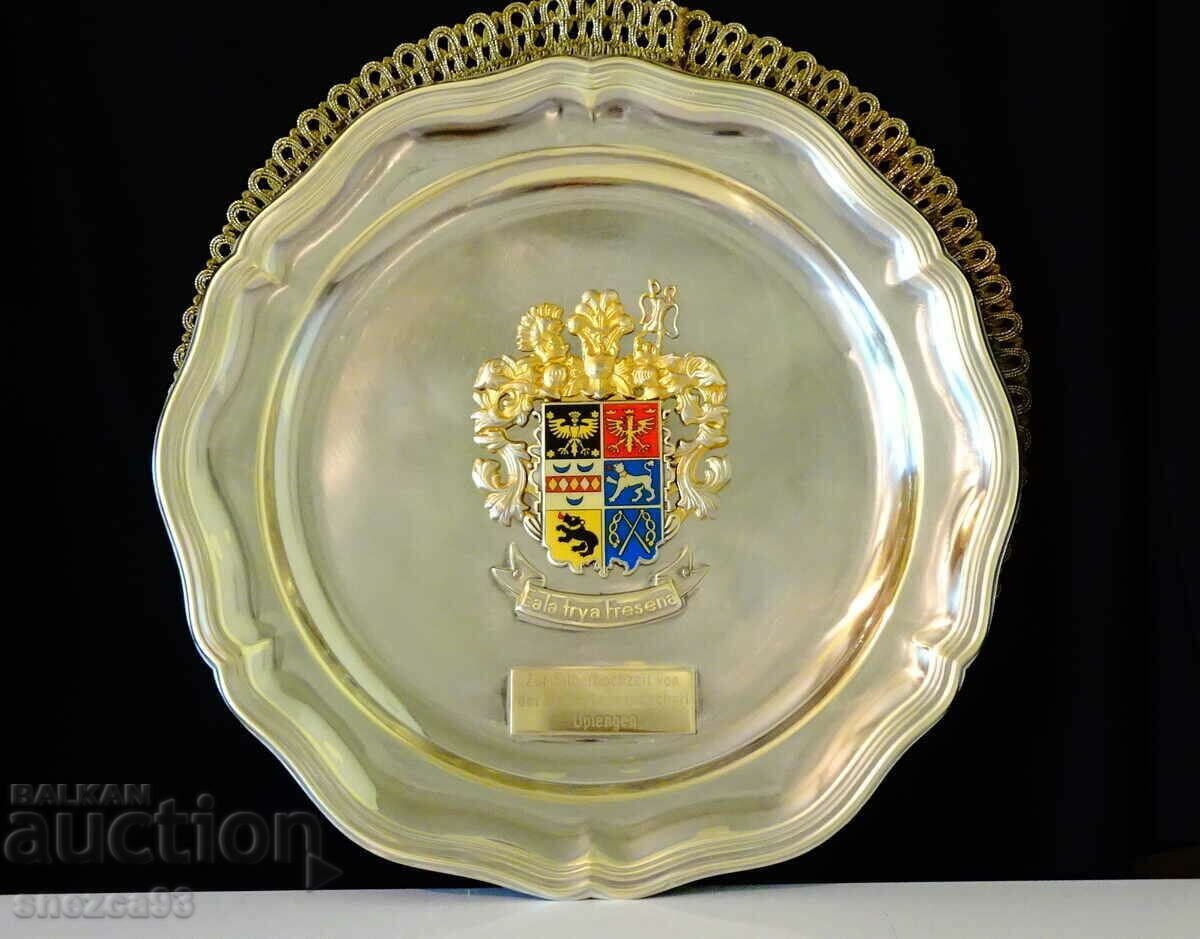 Silver-plated plateau with gilded coat of arms, markings. Silver-plated plateau with gilded coat of arms, markings.