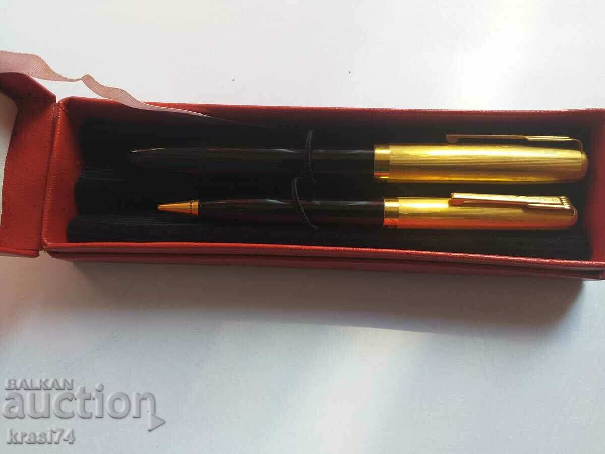 Pen și creion cu preț 40.00 BGN | € 20.45