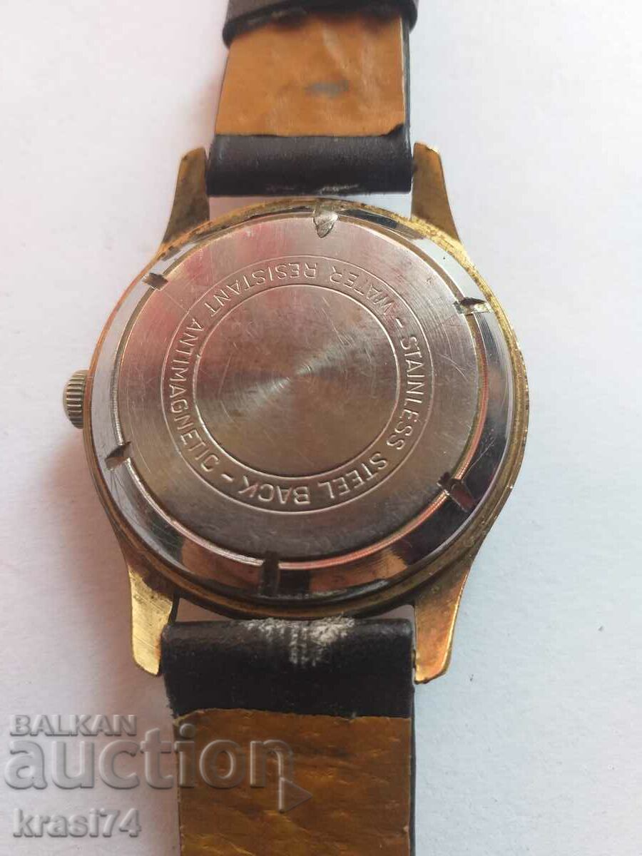 Gold plated watch with price 40.00 BGN | € 20.45 Gold plated watch with price 40.00 BGN | € 20.45