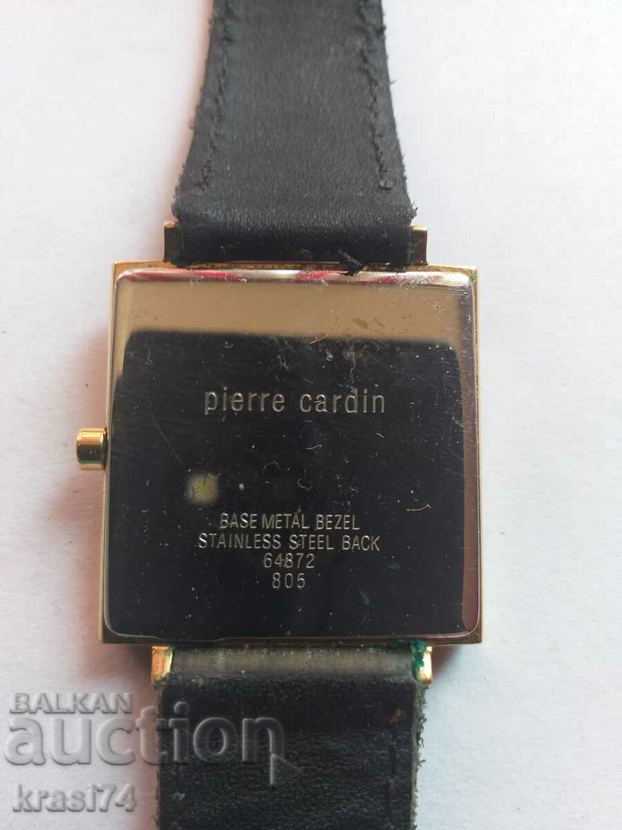 Позлатен часовник с цена 30.00 лв. | € 15.34 Позлатен часовник с цена 30.00 лв. | € 15.34