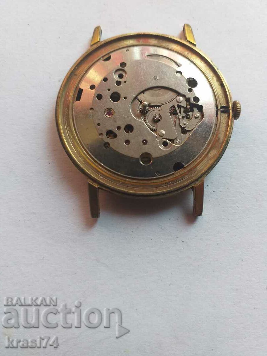 Позлатен часовник