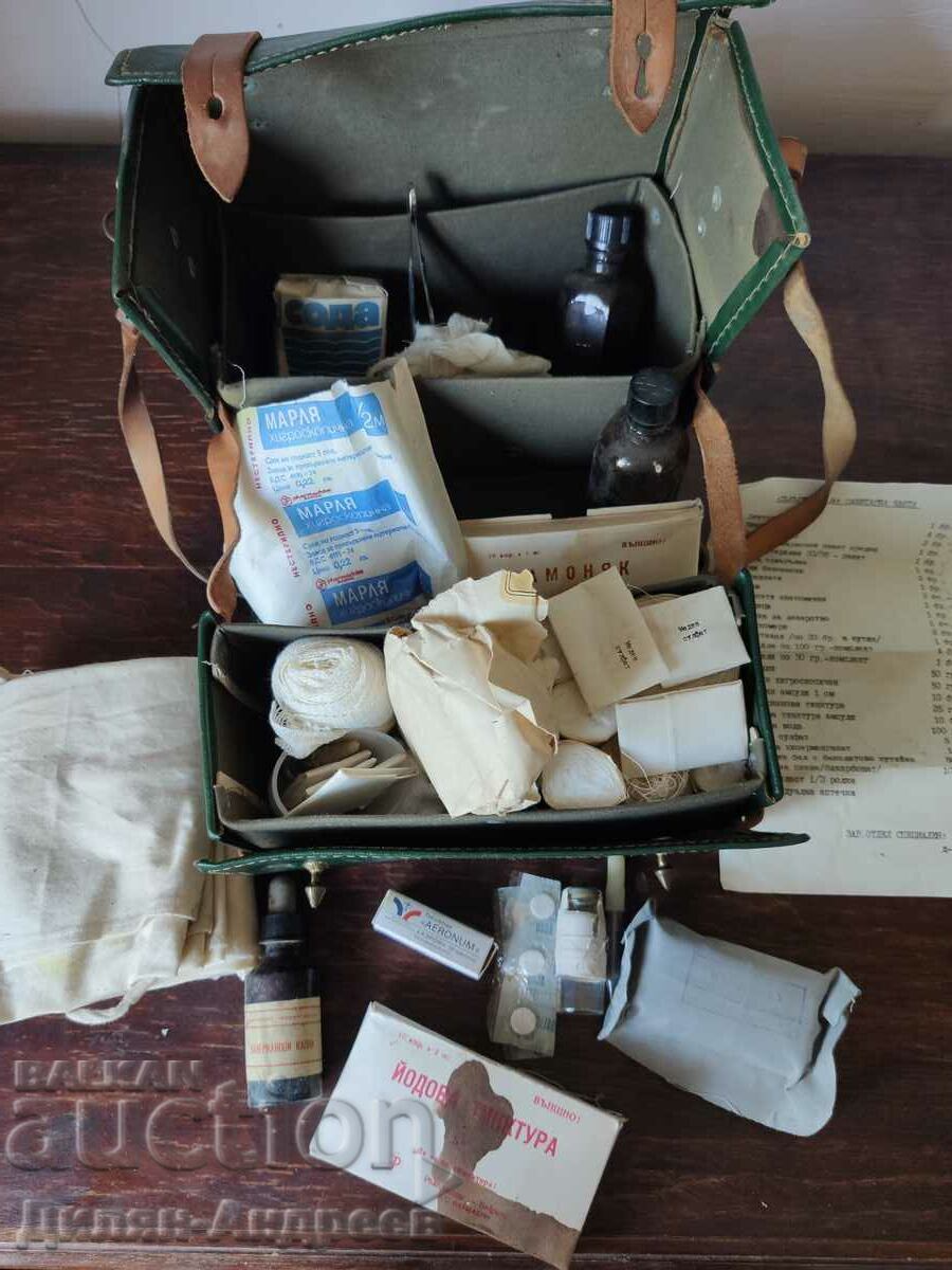 Стара медицинска чанта, Червен кръст - Пълен комплект!