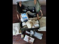 Стара медицинска чанта, Червен кръст - Пълен комплект!