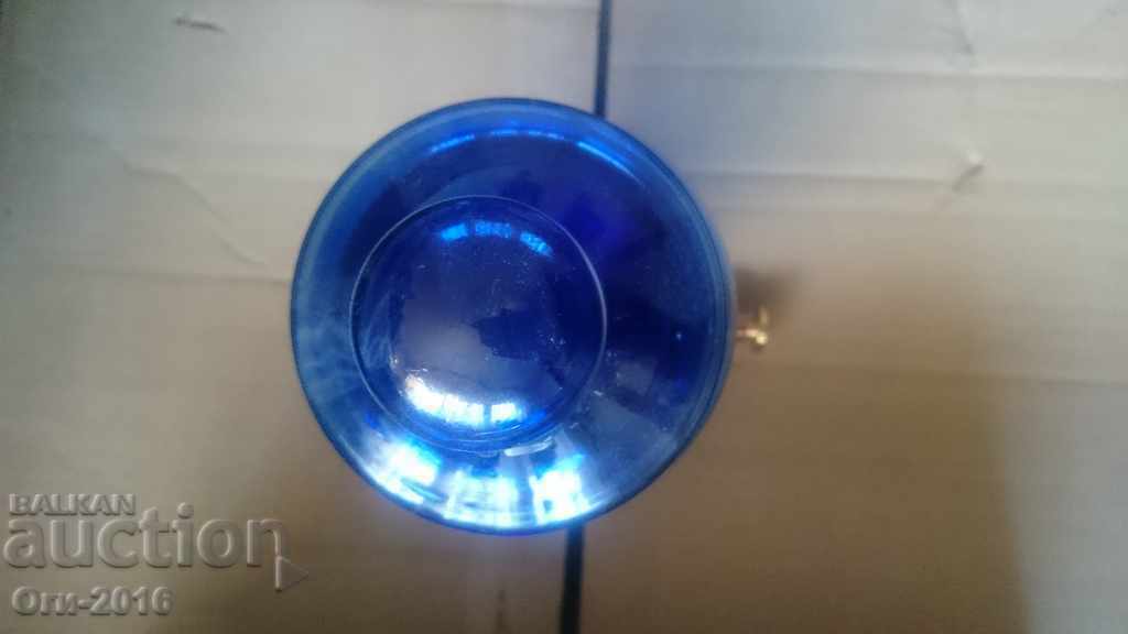 Delivery of Retro cobalt beaker Delivery of Retro cobalt beaker