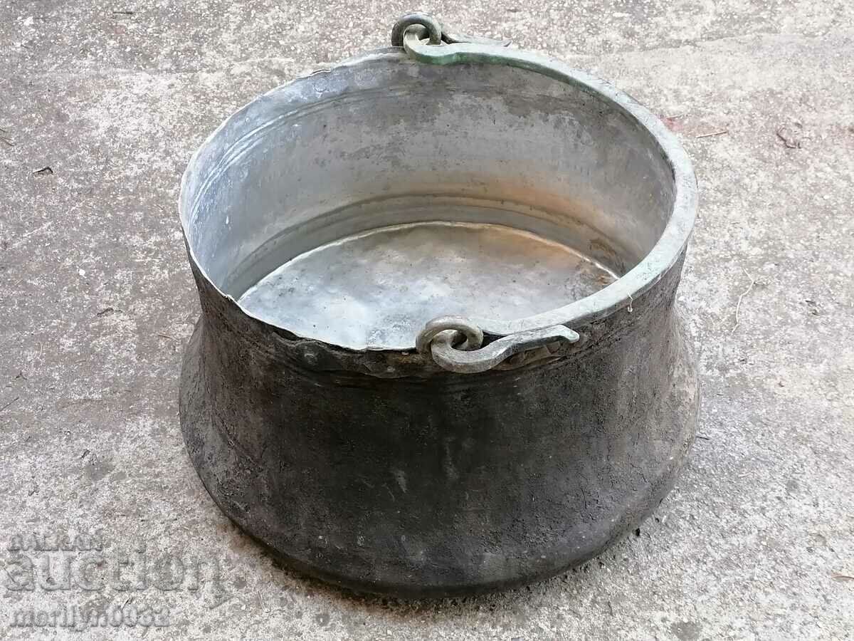 Old harania, a copper pot, a big boiler, a baker, a bumper - 6 Old harania, a copper pot, a big boiler, a baker, a bumper - 6