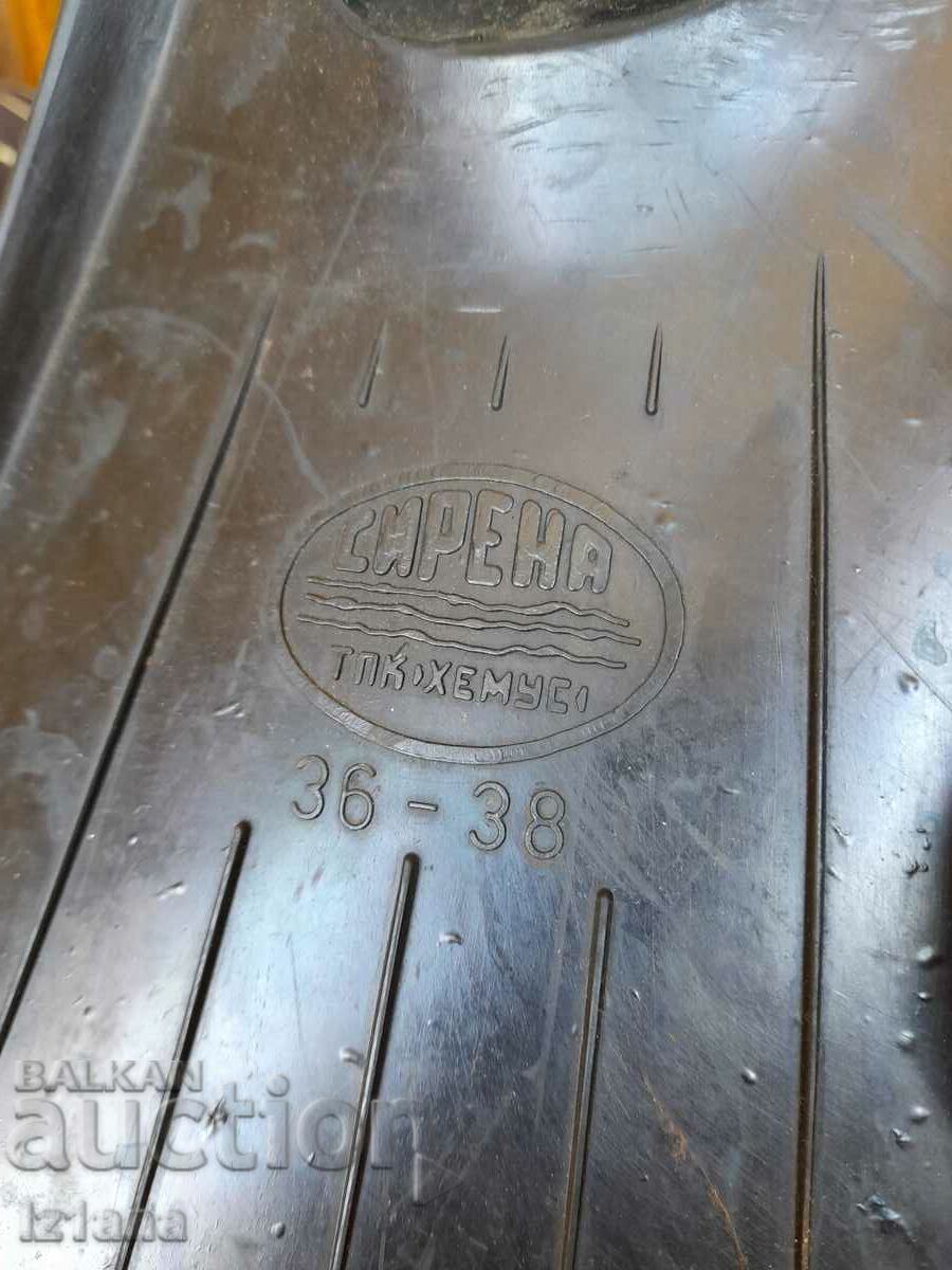 Auction Old Siren Fins Auction Old Siren Fins