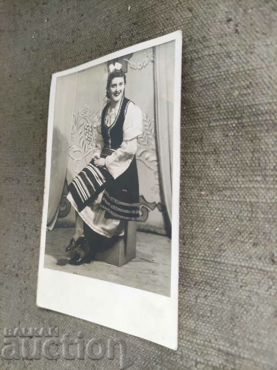 Fotografie „Abadjiev” Lom: în memoria costumului Vitka 1944