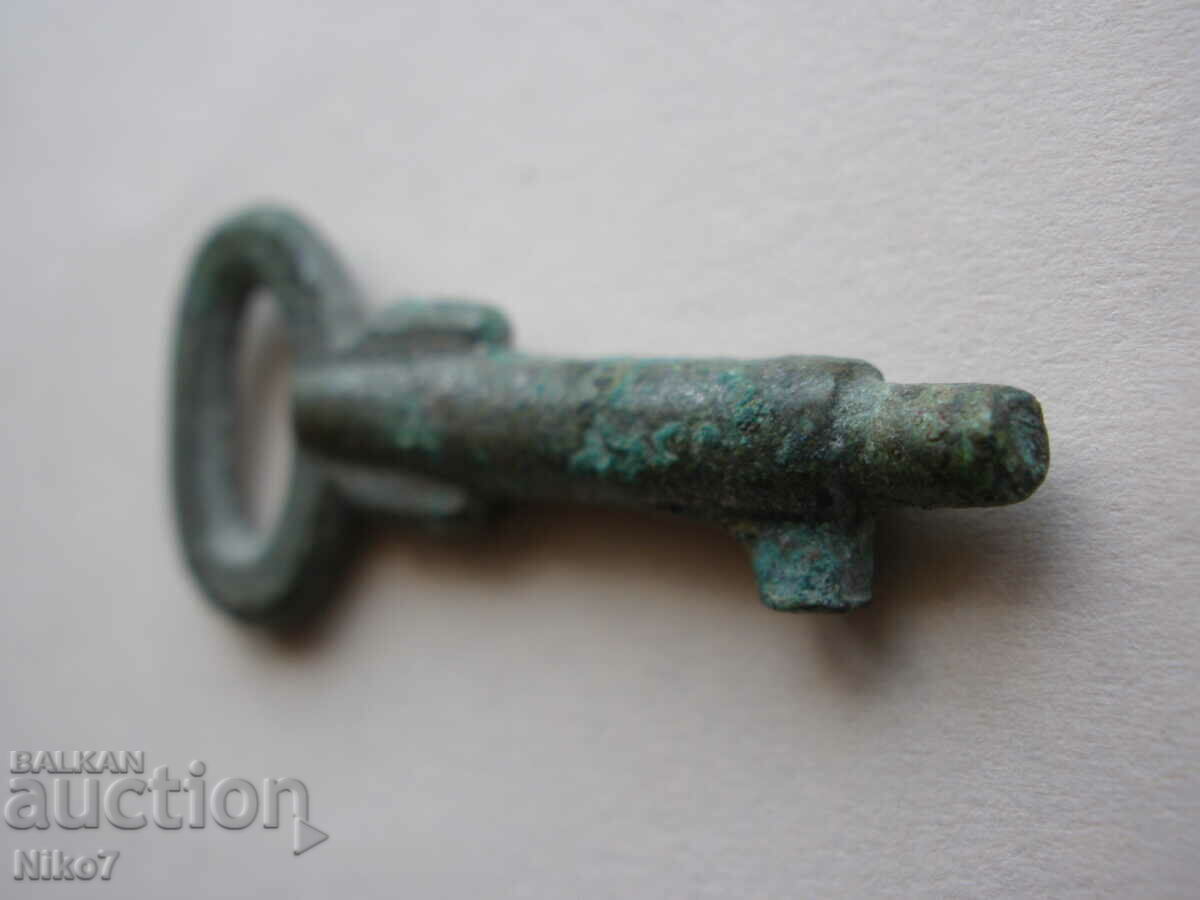 Old, small, interesting key. - 5 Old, small, interesting key. - 5