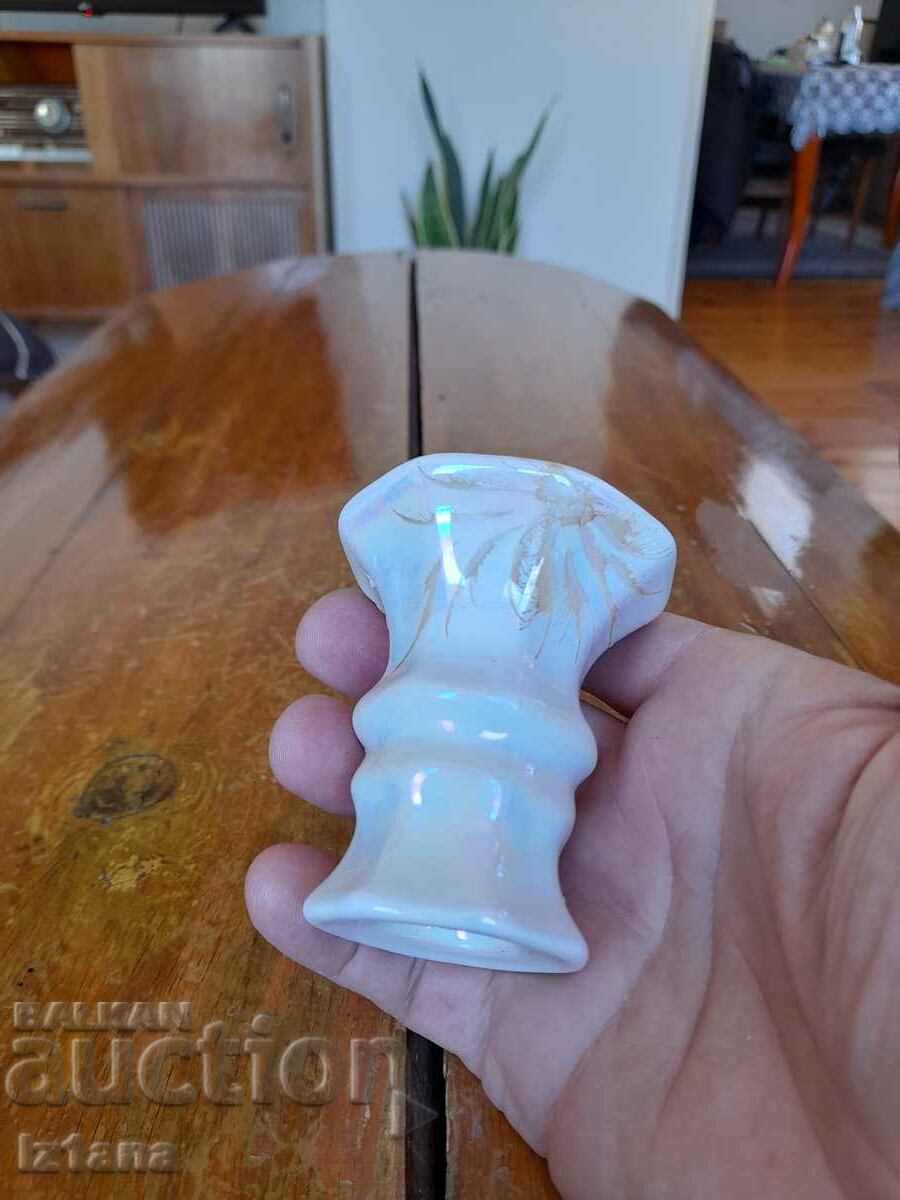 Old porcelain vase, vase with price 7.00 BGN | € 3.58 Old porcelain vase, vase with price 7.00 BGN | € 3.58