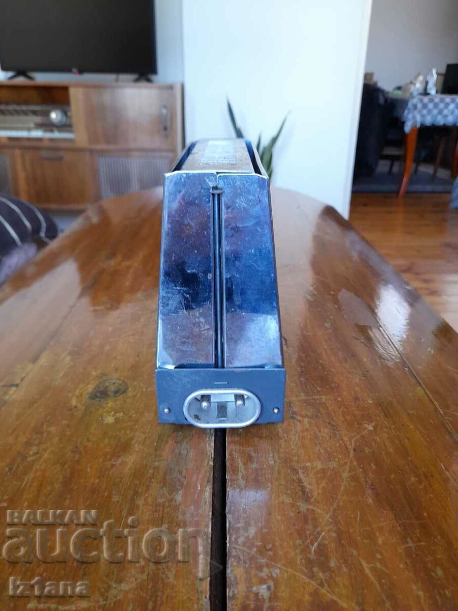 The old Hageka toaster with price 30.00 BGN | € 15.34 The old Hageka toaster with price 30.00 BGN | € 15.34