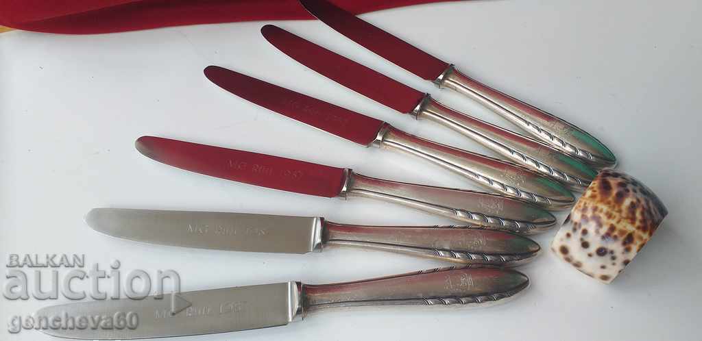 Delivery of Knife set 1987 silver-plated handles 87/engraved, initials