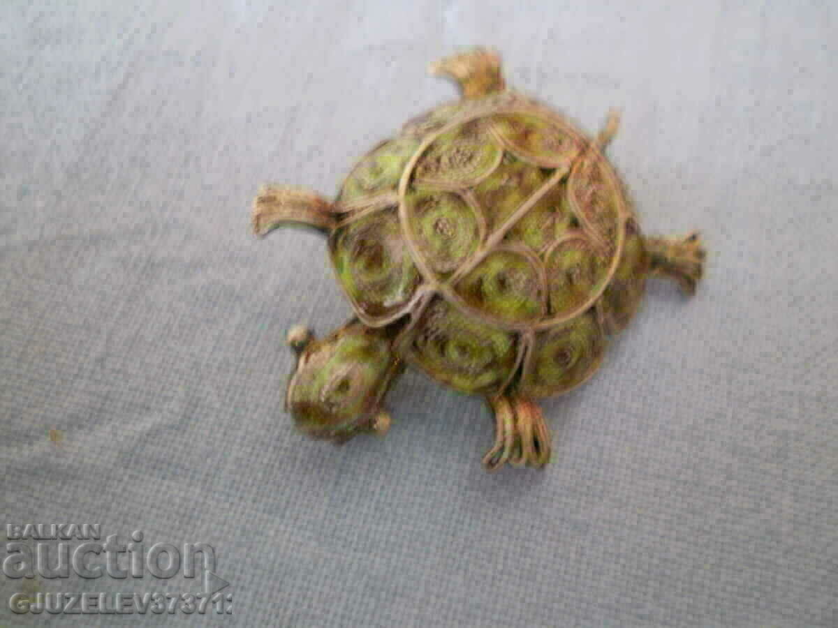Silver Turtle Brooch with price 379.00 BGN | € 193.78 Silver Turtle Brooch with price 379.00 BGN | € 193.78