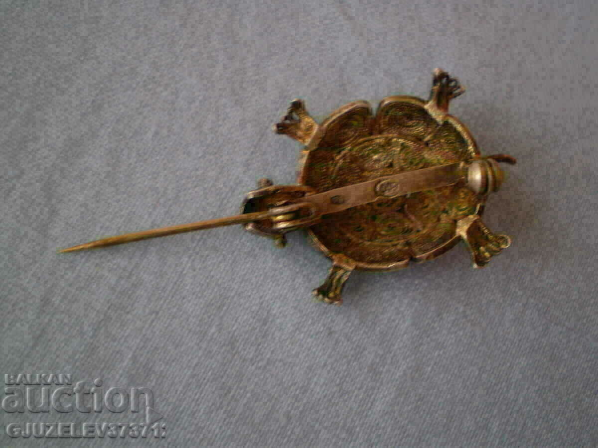 Auction Silver Turtle Brooch Auction Silver Turtle Brooch