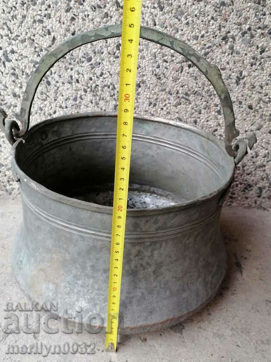 Tinned cauldron, copper coin, copper coin, copper vessel - 5 Tinned cauldron, copper coin, copper coin, copper vessel - 5