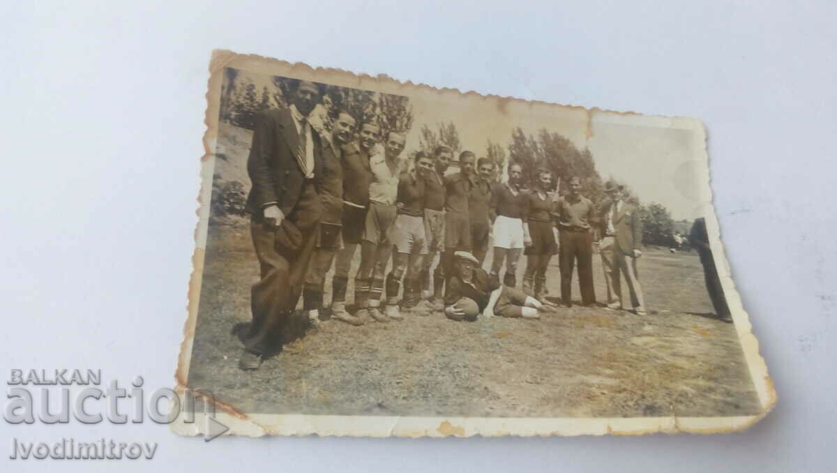 Foto Echipa de fotbal rural