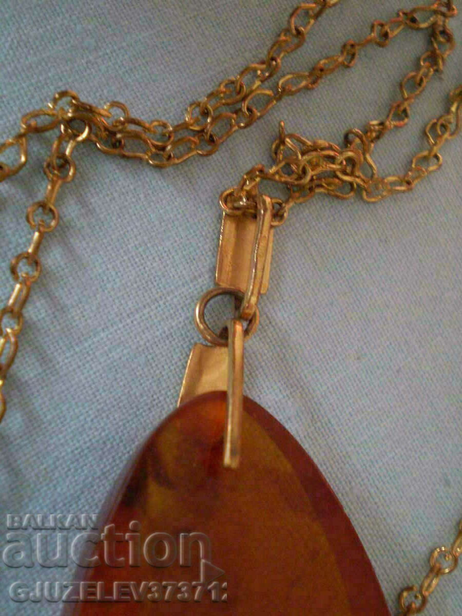 Παλιό ρωσικό επιχρυσωμένο κρεμαστό κόσμημα με κεχριμπάρι με τιμή 129.00 BGN | € 65.96 Παλιό ρωσικό επιχρυσωμένο κρεμαστό κόσμημα με κεχριμπάρι με τιμή 129.00 BGN | € 65.96