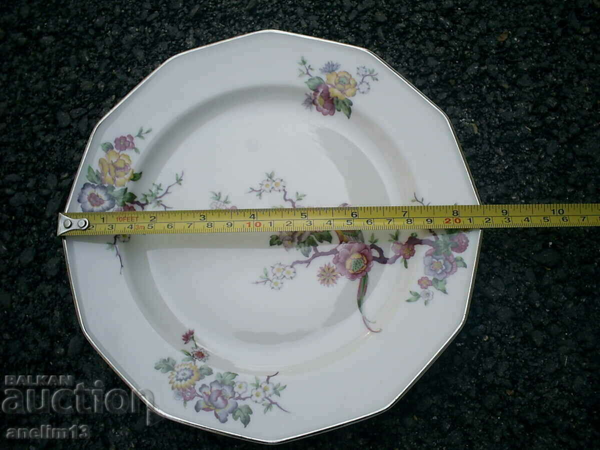 LOT OF CARABEL PORCELAIN PLATES - 7