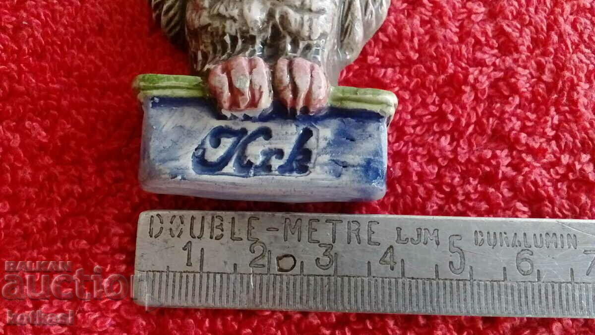 Сувенир Керамичен сувенир магнит за хладилник Бухал маркиран с цена € 3.00 | 5.87 лв. Сувенир Керамичен сувенир магнит за хладилник Бухал маркиран с цена € 3.00 | 5.87 лв.