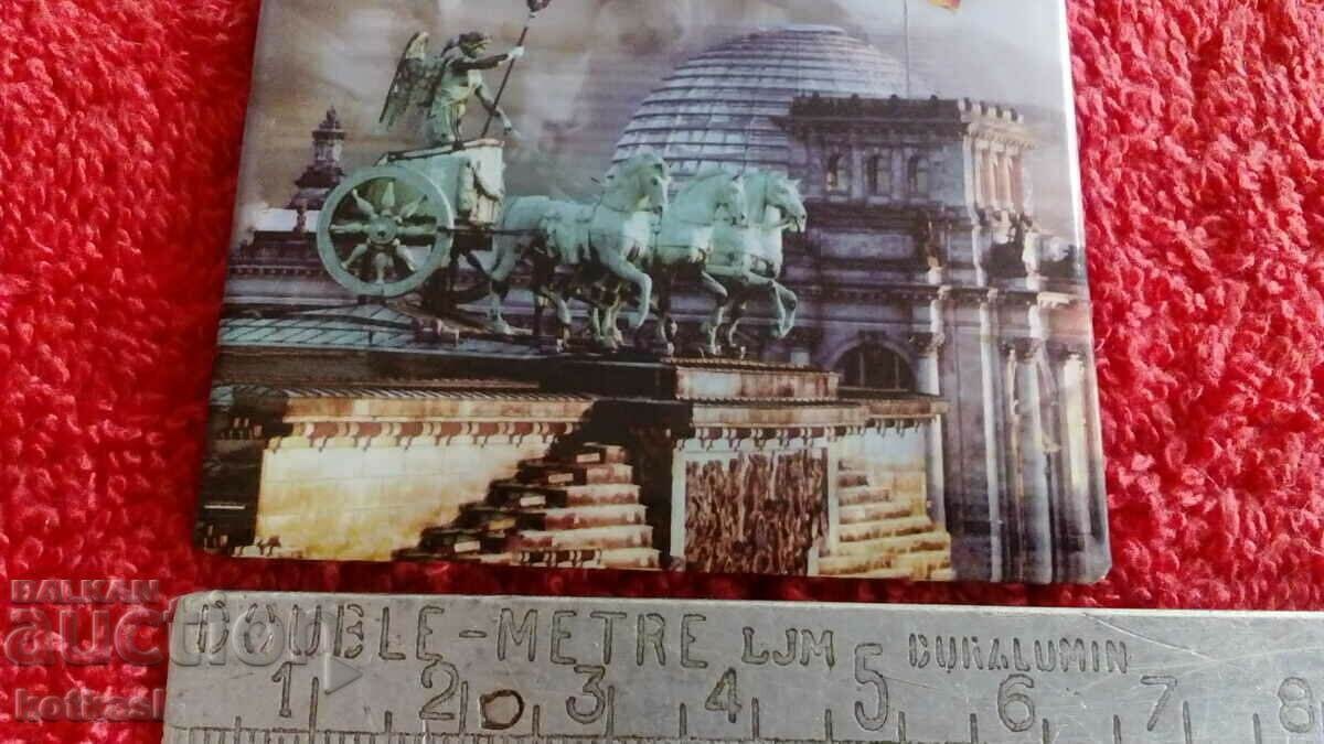 Auction Souvenir Fridge Magnet Berlin Brandenburg Gate Auction Souvenir Fridge Magnet Berlin Brandenburg Gate