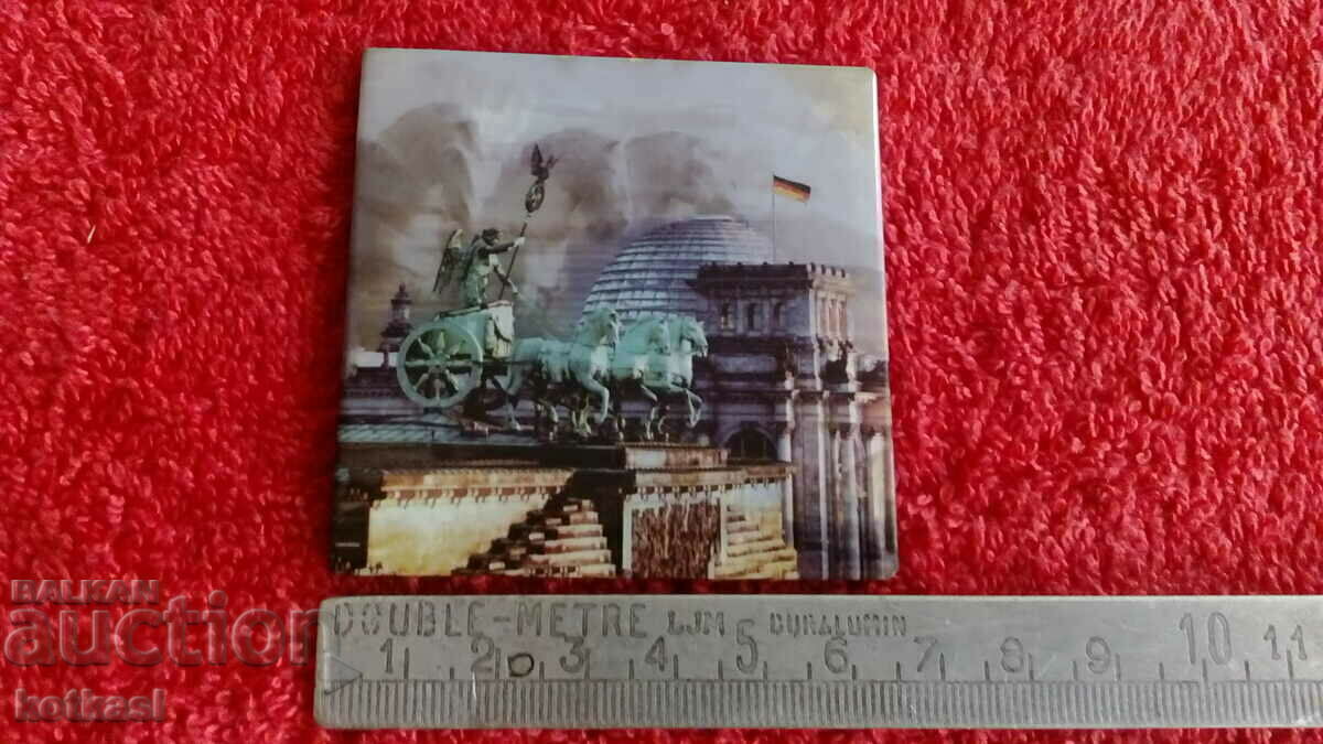 Souvenir Fridge Magnet Berlin Brandenburg Gate Souvenir Fridge Magnet Berlin Brandenburg Gate