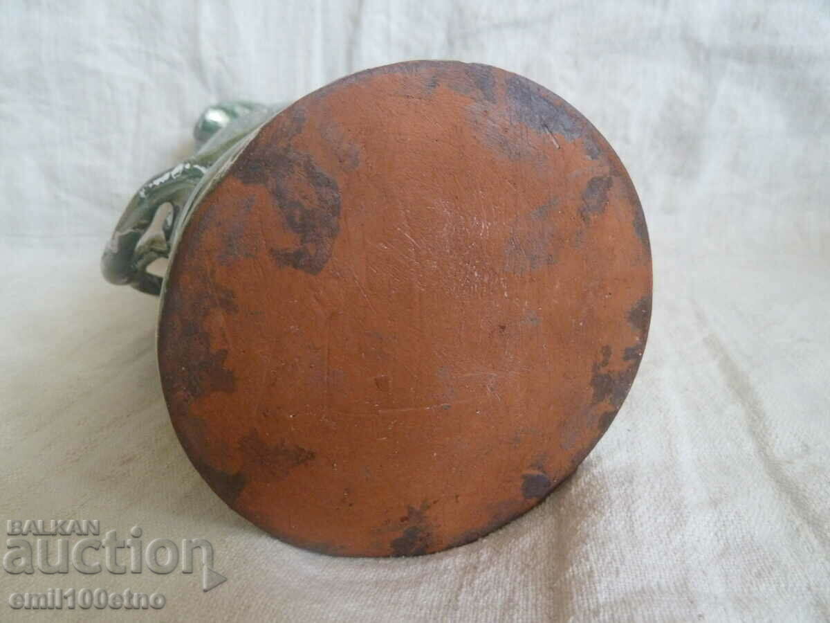 Delivery of Handmade ceramic vase