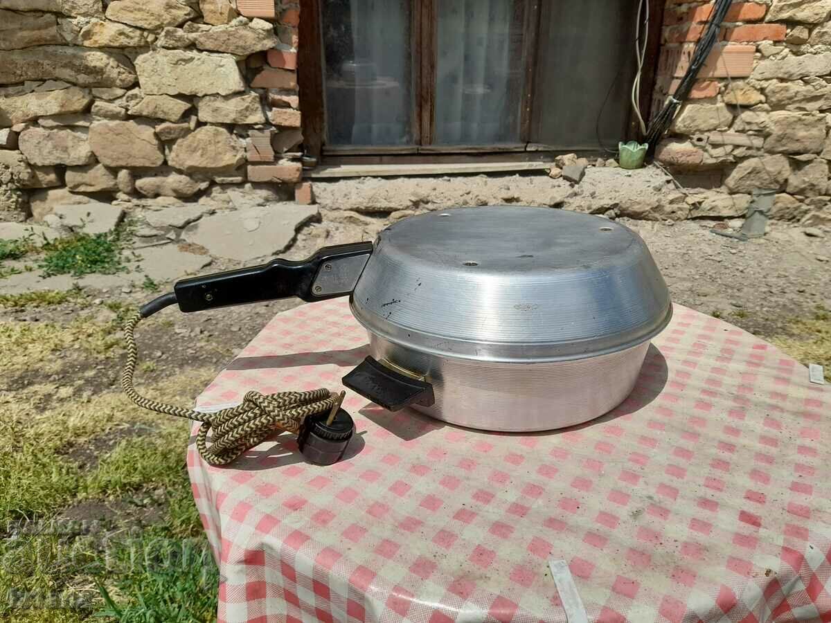 Old electric pot Wonderland