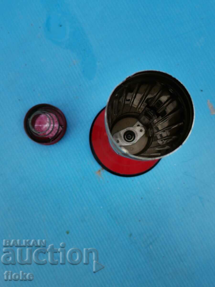 Delivery of Old searchlight, lantern Delivery of Old searchlight, lantern