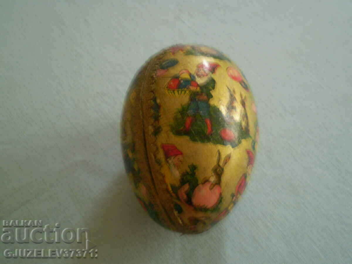 Cutie veche de oua din hartie macheta pentru decor de Paste cu preț 80.00 BGN | € 40.90