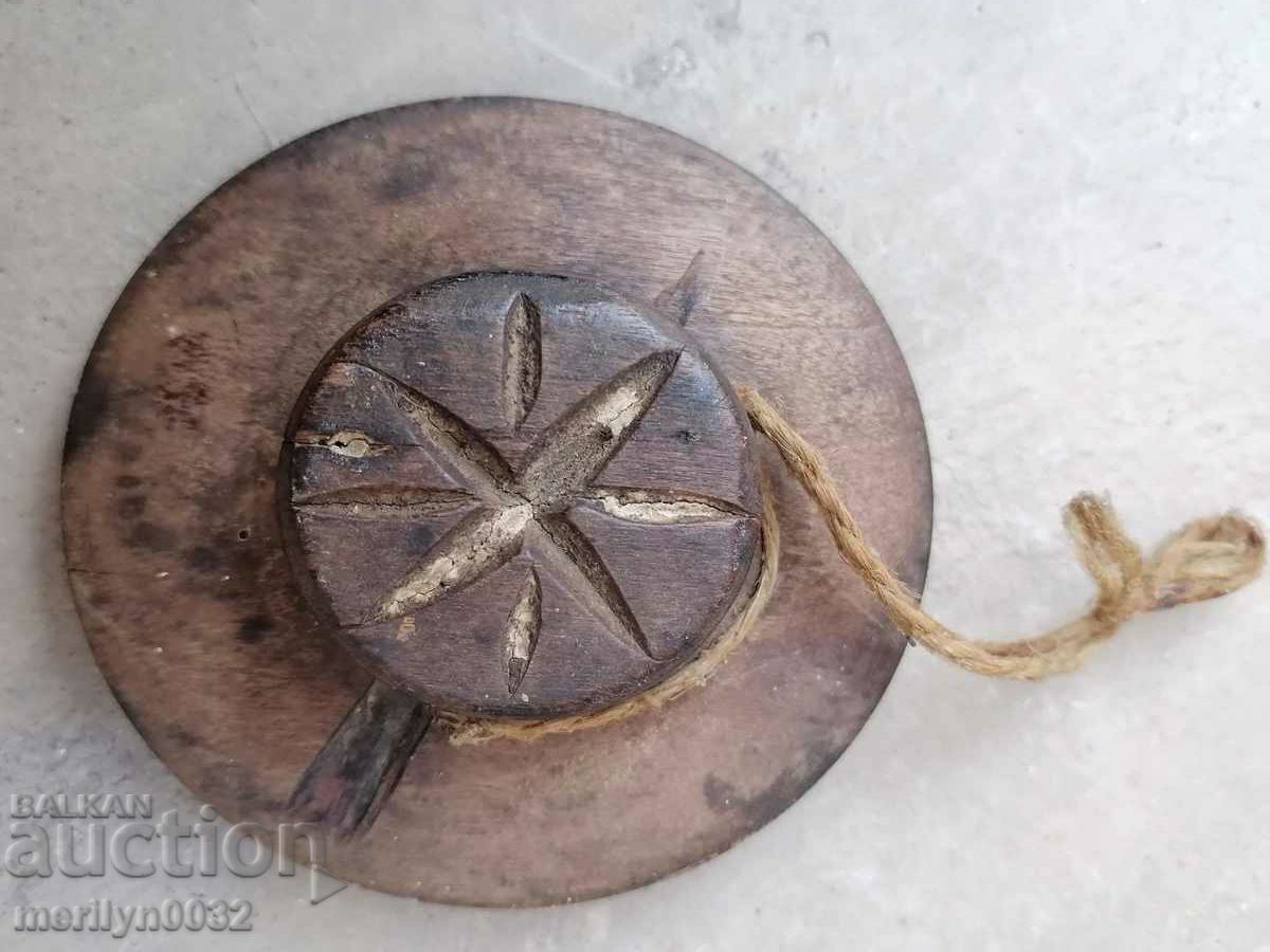 Livrarea Sigiliu prosfor pentru ritual de plăcintă din lemn UNIC