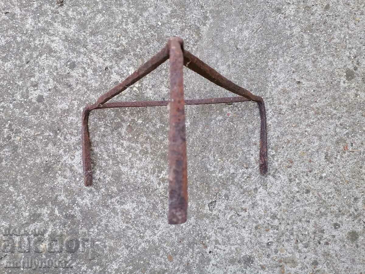 Old forged wrought iron, wrought iron, primitive with price 34.00 BGN | € 17.38 Old forged wrought iron, wrought iron, primitive with price 34.00 BGN | € 17.38
