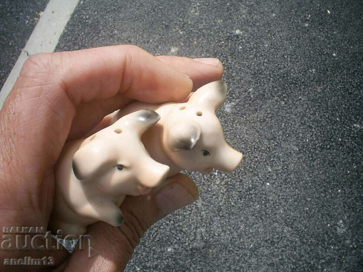 PORCELAIN SALT PIGS WITH SILVER FEET - 6 PORCELAIN SALT PIGS WITH SILVER FEET - 6