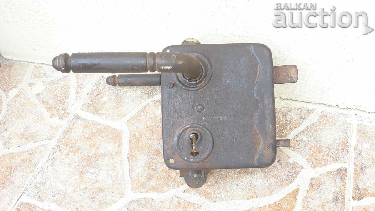 ancient primitive lock - 5 ancient primitive lock - 5