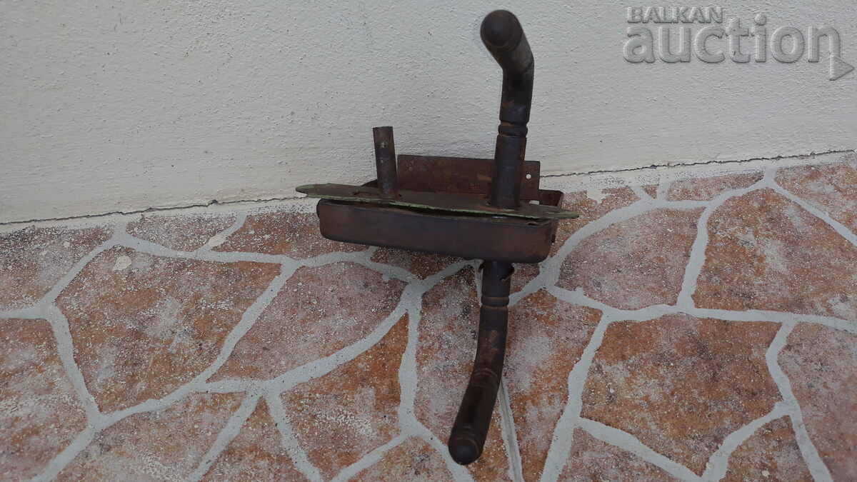 ancient primitive lock - 7 ancient primitive lock - 7