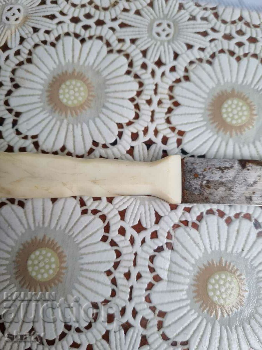 Auction An old knife Auction An old knife