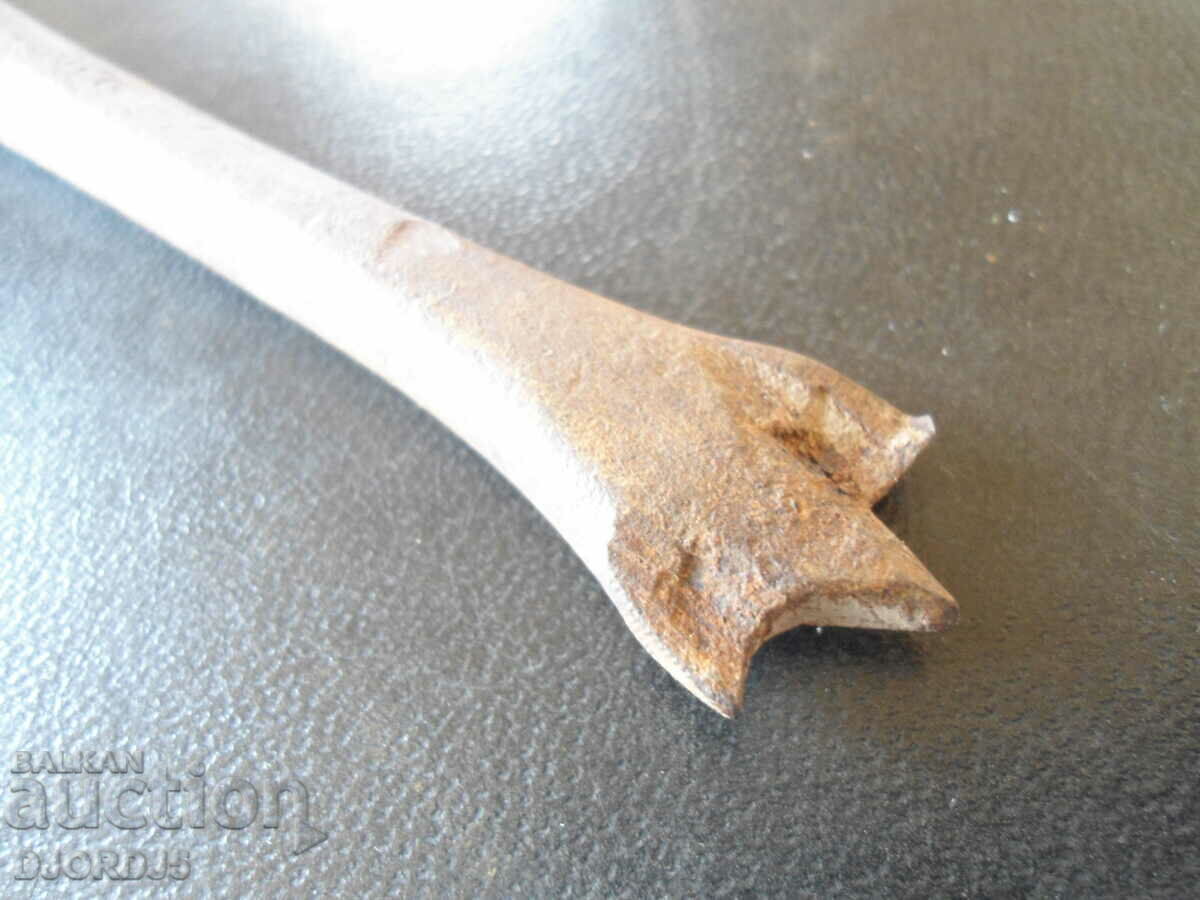 Auction Old tool Auction Old tool