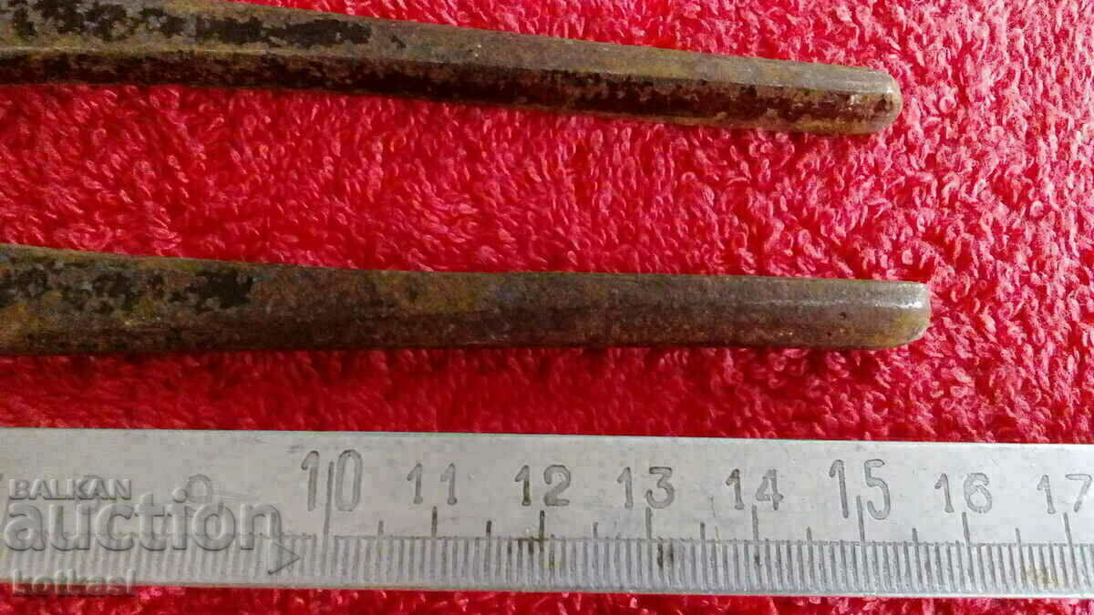 Auction Old forged metal pliers cherped master Auction Old forged metal pliers cherped master