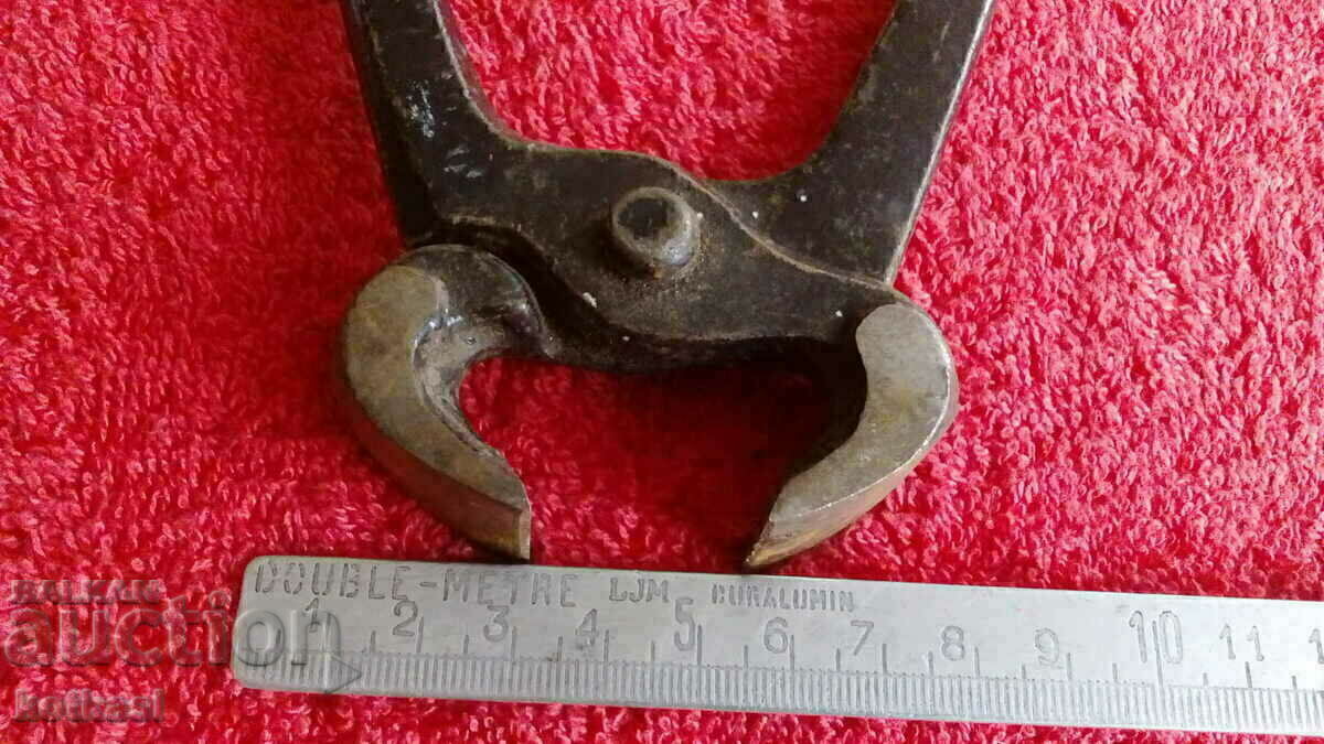 Old forged metal pliers cherped master - 5 Old forged metal pliers cherped master - 5