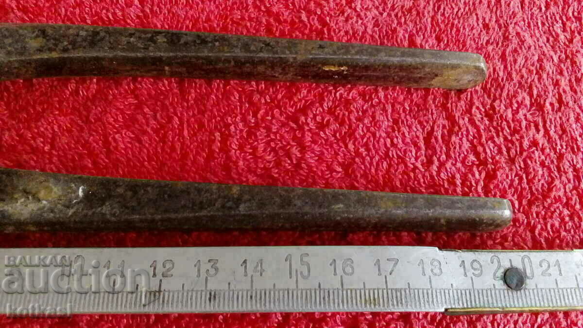 Auction Old forged metal pliers cherped master Auction Old forged metal pliers cherped master