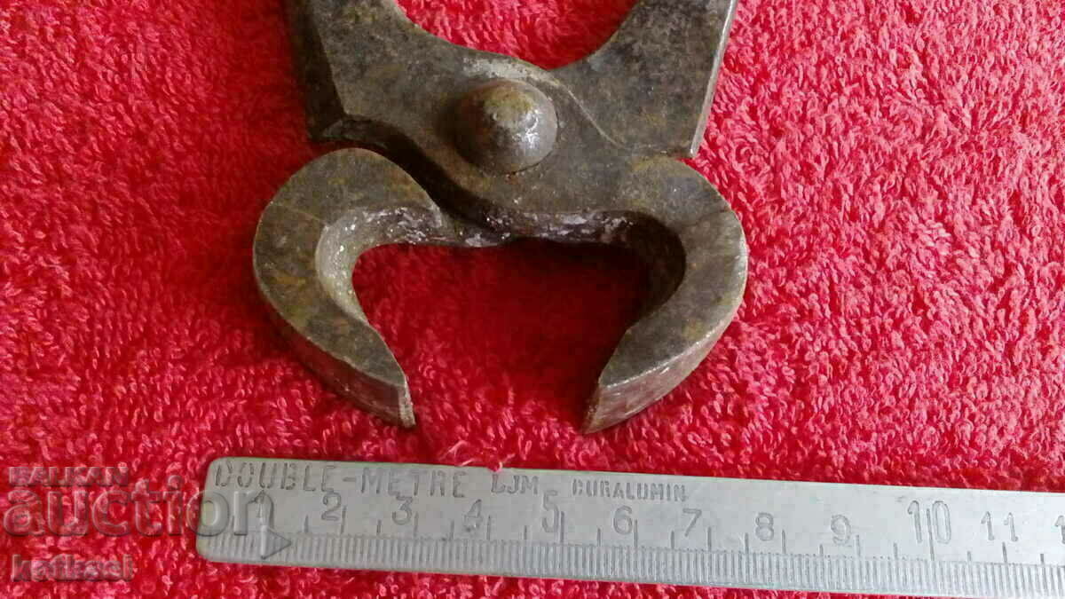 Old forged metal pliers cherped master - 5 Old forged metal pliers cherped master - 5