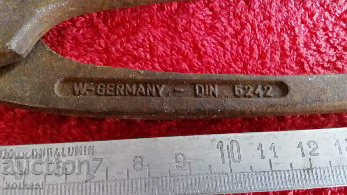 Auction  Old metal pliers cherped markings West Germany