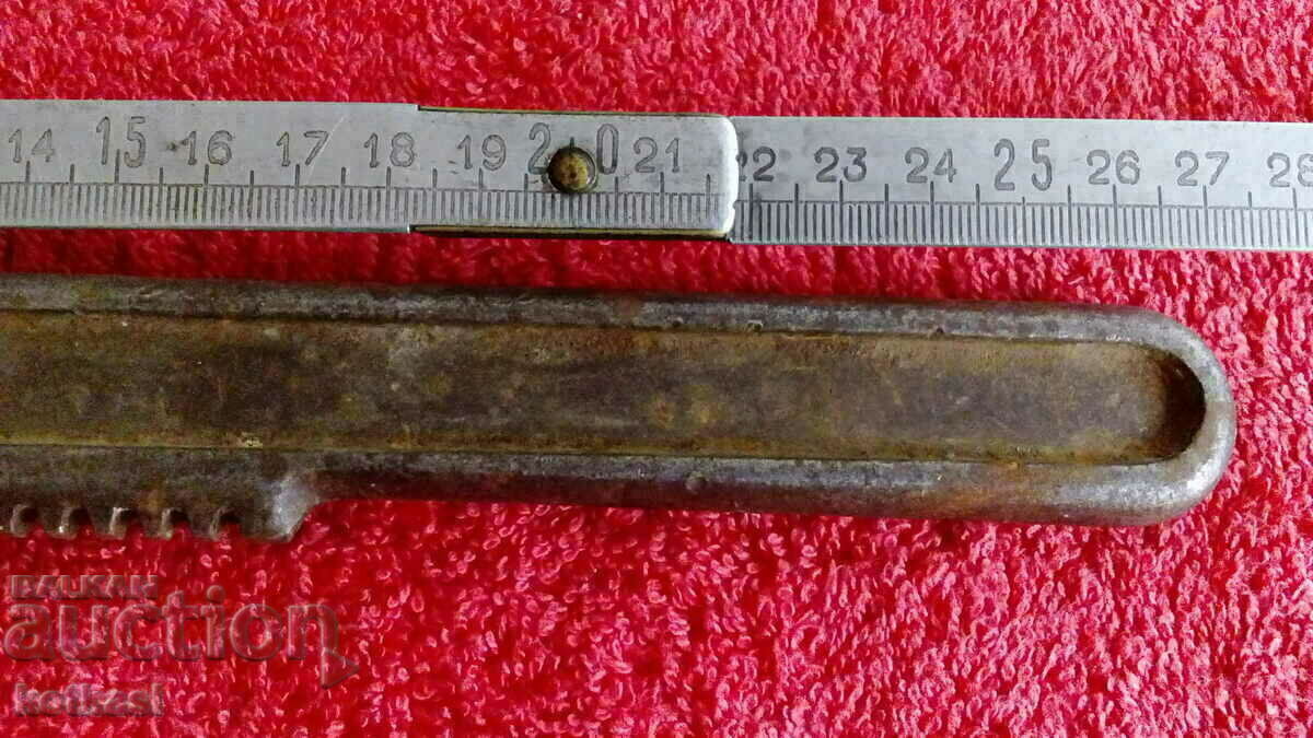 Auction  Old metal movable wrench master