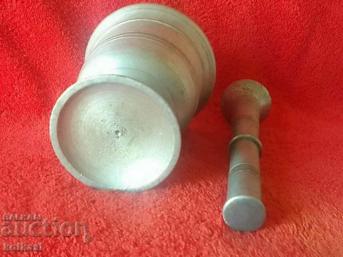 Old mortar made of white metal bronze aluminum mortar - 5 Old mortar made of white metal bronze aluminum mortar - 5