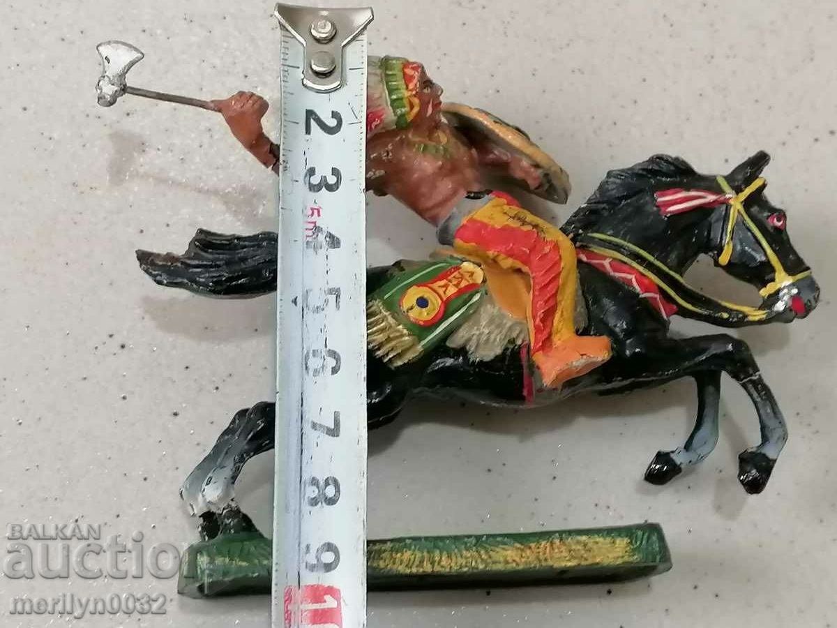 Delivery of Indian with the figure of ELASTOLIN Germany 20-30 years of plastic Delivery of Indian with the figure of ELASTOLIN Germany 20-30 years of plastic