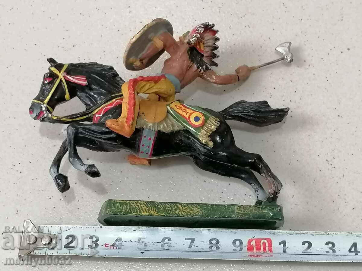 Indian with the figure of ELASTOLIN Germany 20-30 years of plastic - 5 Indian with the figure of ELASTOLIN Germany 20-30 years of plastic - 5