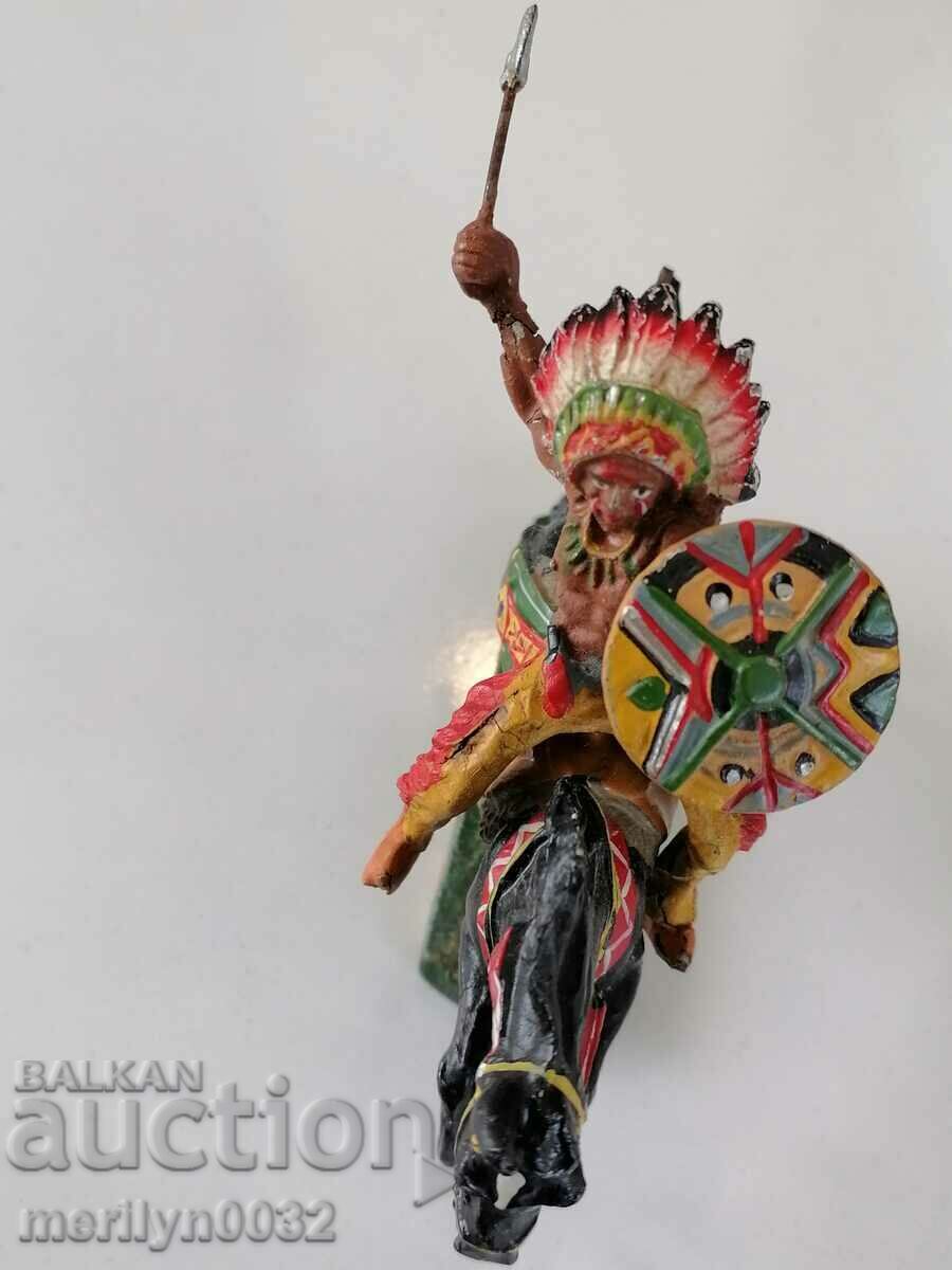 Indian with the figure of ELASTOLIN Germany 20-30 years of plastic