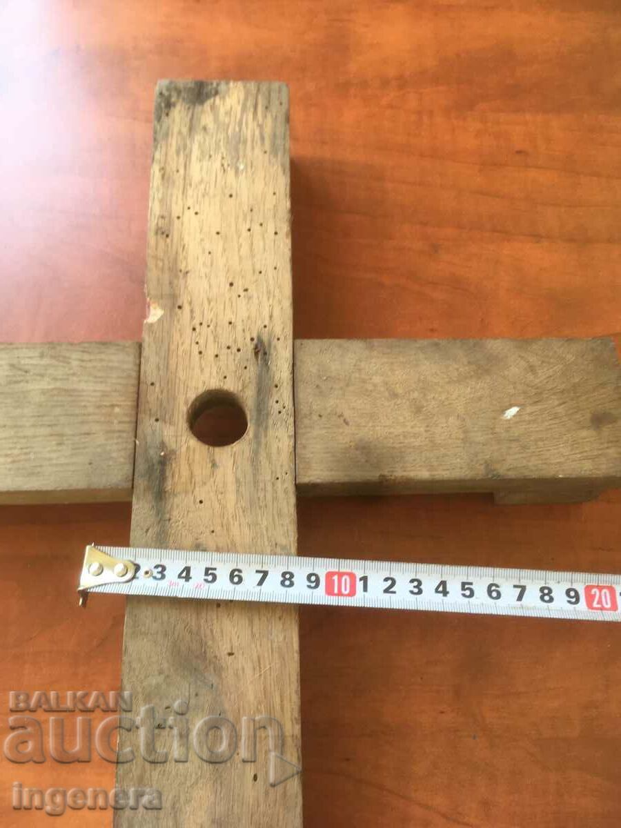 Auction  CROSSWOOD FOR CHRISTMAS TREE