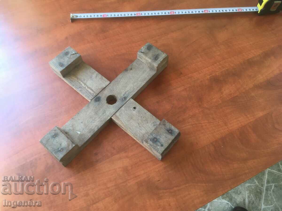 CROSSWOOD FOR CHRISTMAS TREE - 5